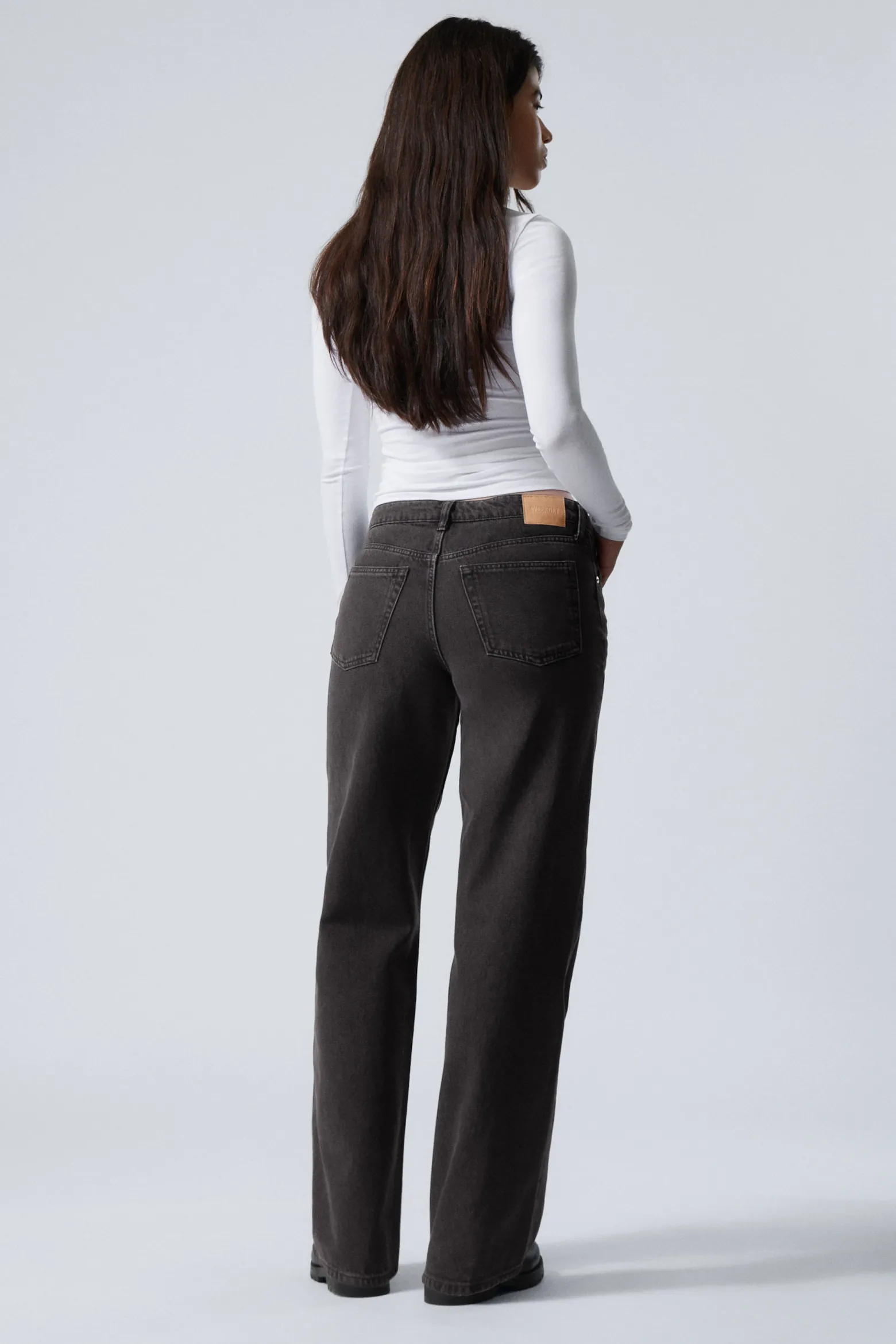 AMPLE LOW WAIST LOOSE WIDE LEG JEANS|Weekday Shop
