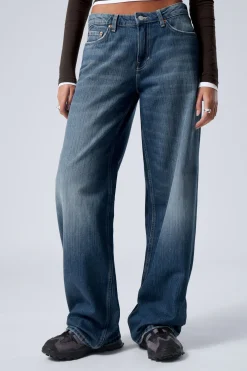 AMPLE LOW WAIST LOOSE WIDE LEG JEANS|Weekday Discount