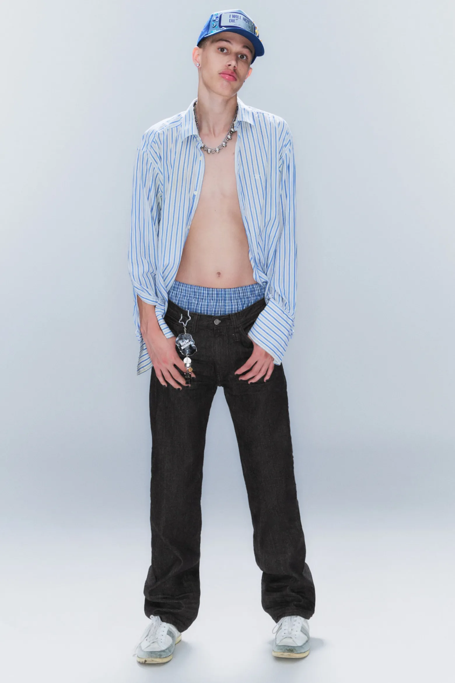 ANTI – UNISEX-JEANS MIT NIEDRIGEM BUND|Weekday Outlet