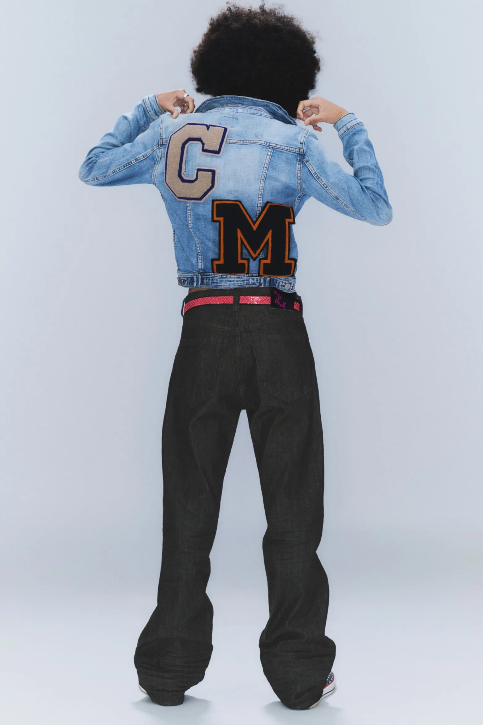 ANTI – UNISEX-JEANS MIT NIEDRIGEM BUND|Weekday Outlet