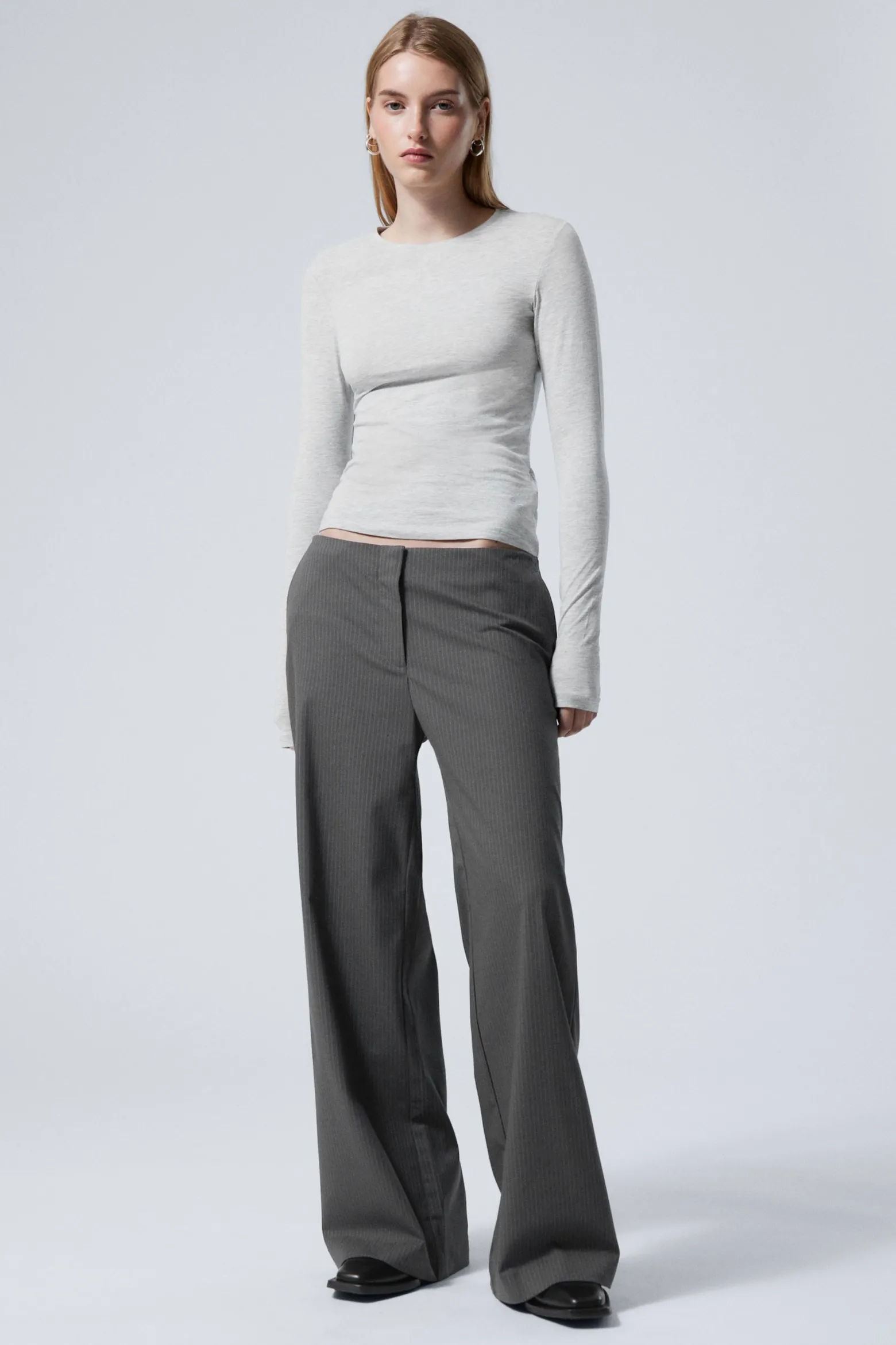 ANZUGHOSE MIT ABGESCHNITTENEM BUND|Weekday Shop