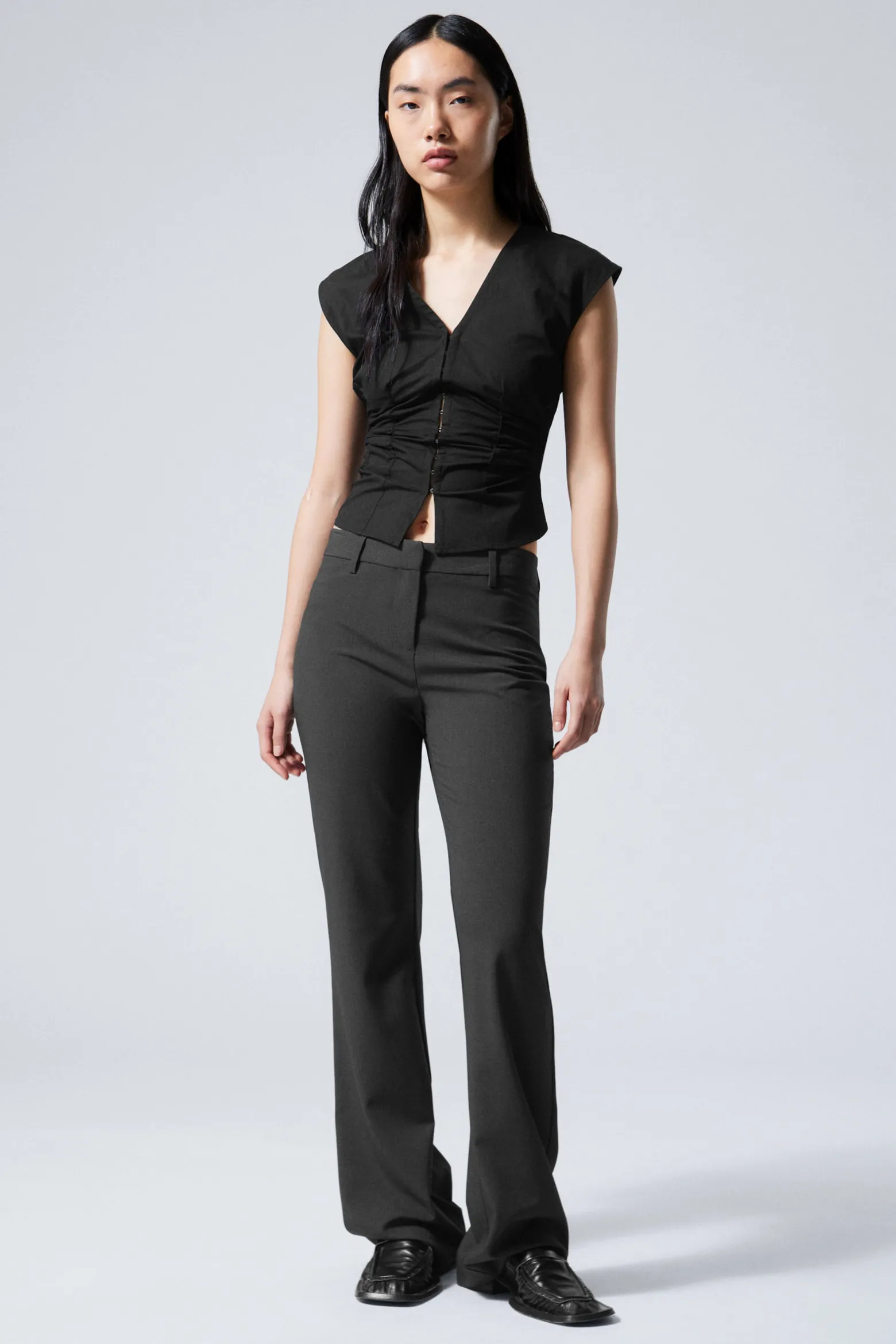 ANZUGHOSE MIT SCHLAG|Weekday Clearance