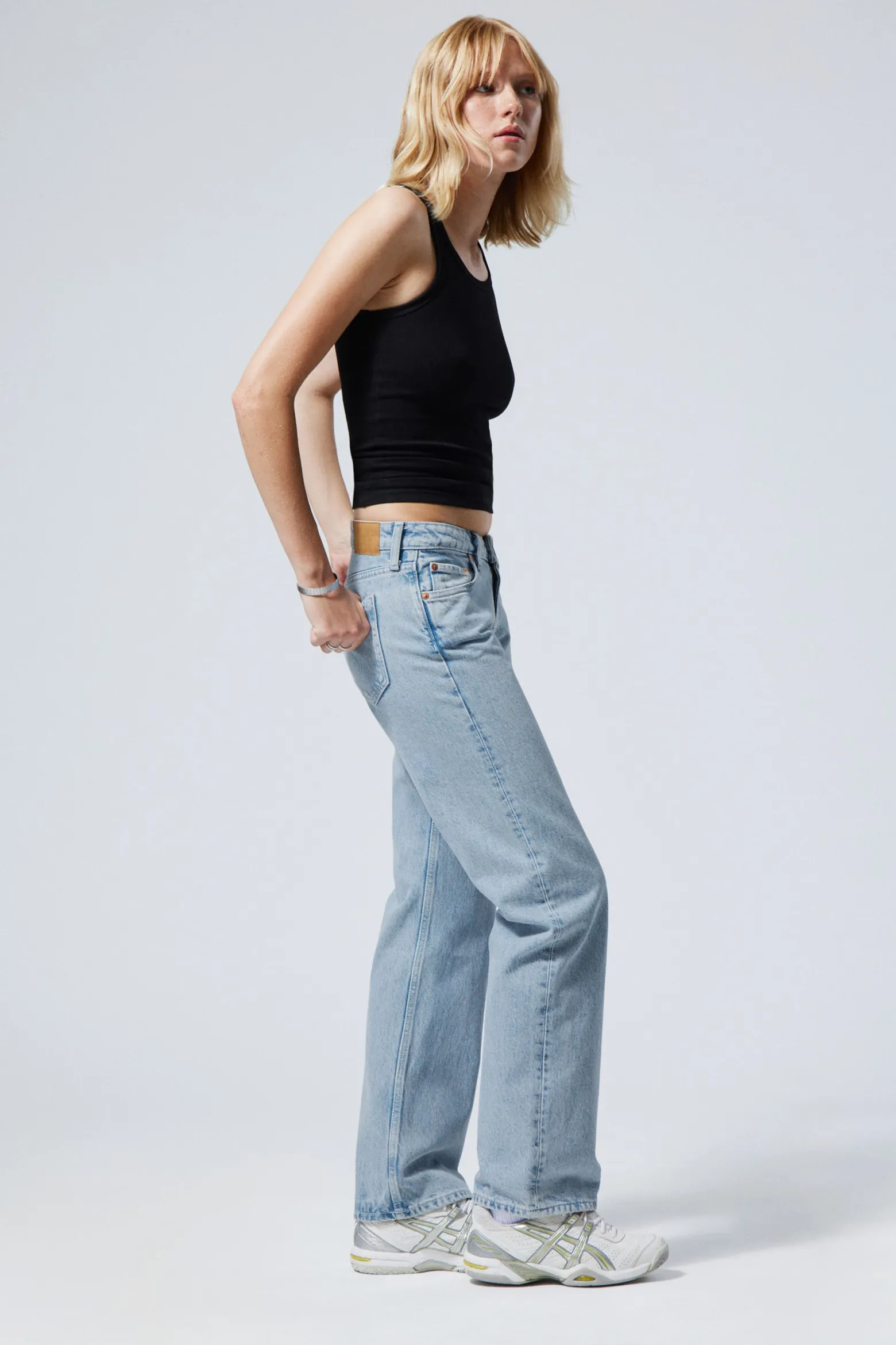 ARROW LOW WAIST REGULAR STRAIGHT LEG JEANS|Weekday Clearance