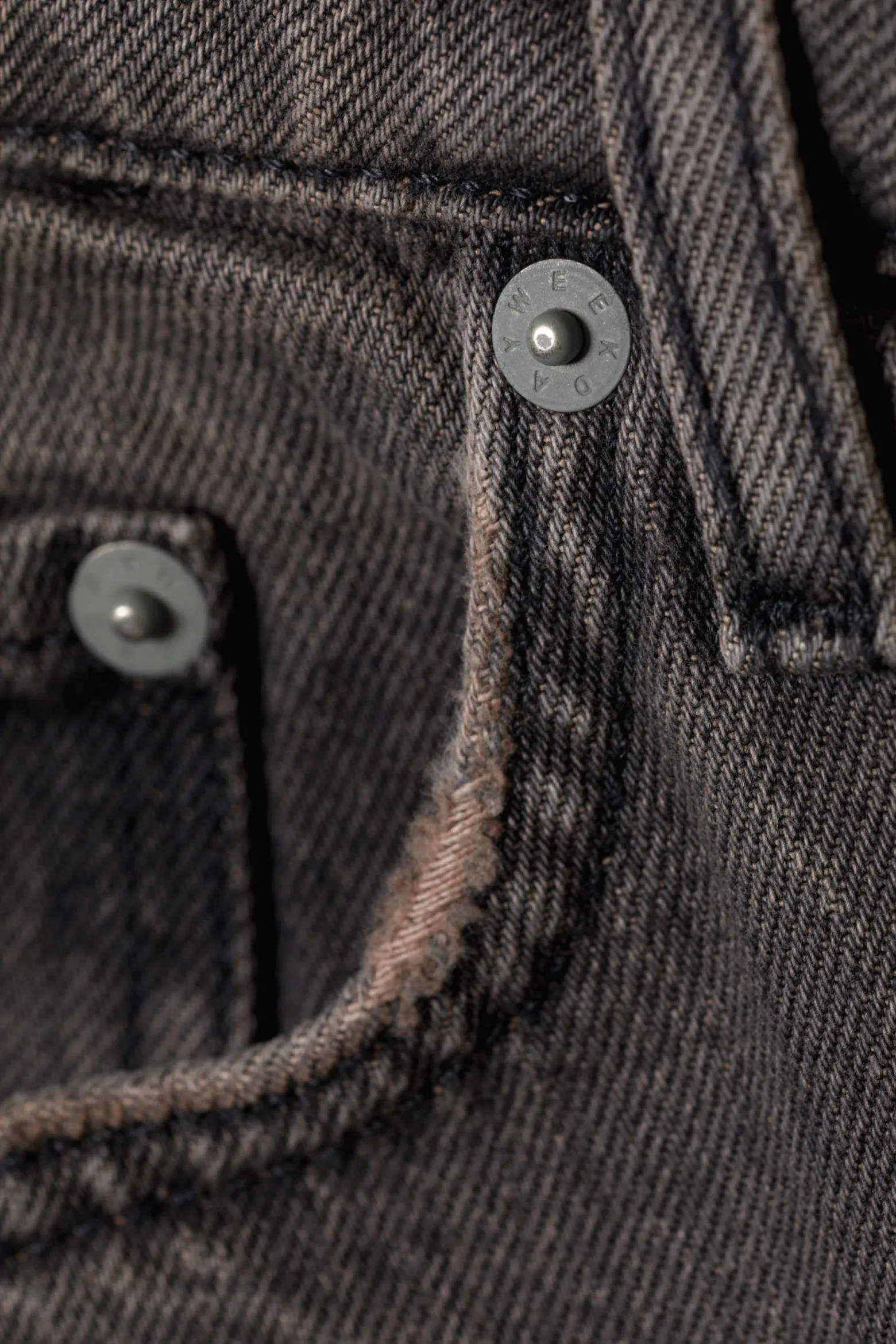 ARROW LOW WAIST REGULAR STRAIGHT LEG JEANS|Weekday Clearance