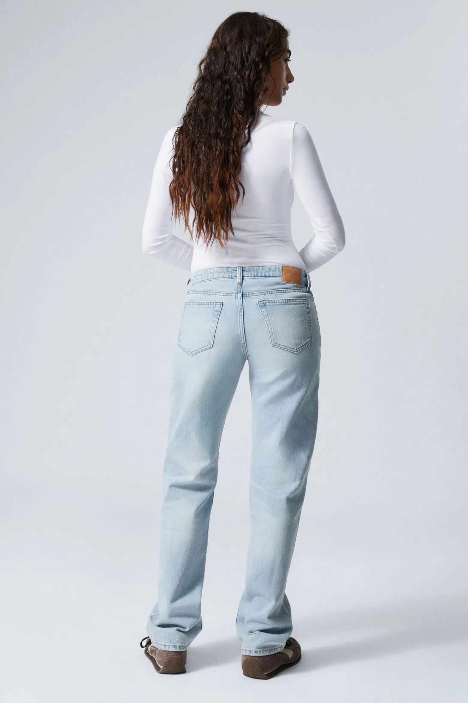 ARROW LOW WAIST REGULAR STRAIGHT LEG JEANS|Weekday New