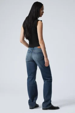 ARROW LOW WAIST REGULAR STRAIGHT LEG JEANS|Weekday Fashion