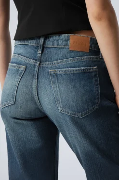 ARROW LOW WAIST REGULAR STRAIGHT LEG JEANS|Weekday Fashion