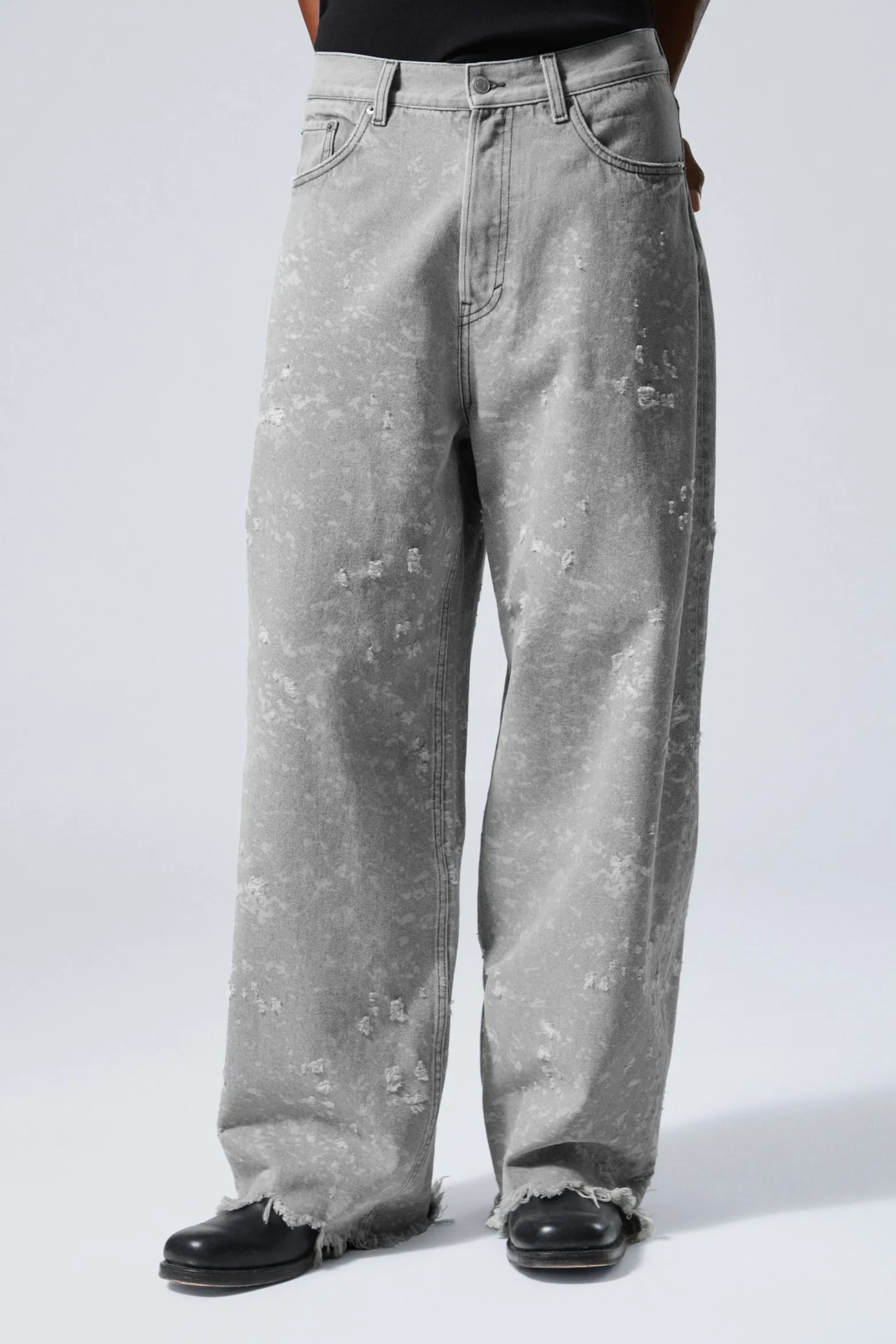 ASTRO – WEIT GESCHNITTENE TRASH-JEANS|Weekday Clearance