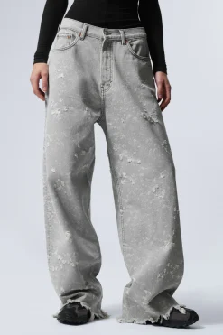 ASTRO – WEIT GESCHNITTENE TRASH-JEANS|Weekday Clearance
