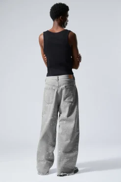 ASTRO – WEIT GESCHNITTENE TRASH-JEANS|Weekday Clearance