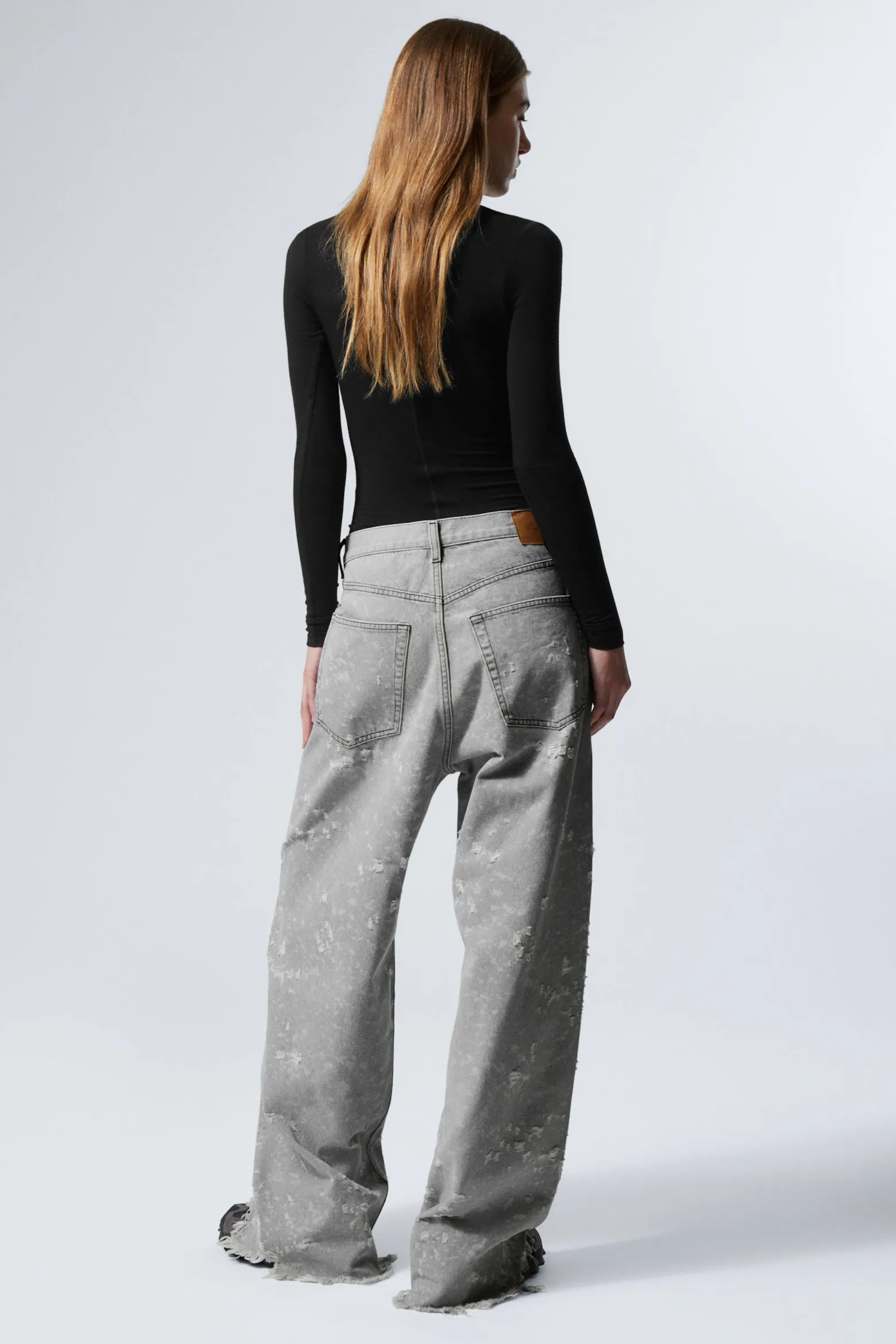 ASTRO – WEIT GESCHNITTENE TRASH-JEANS|Weekday Clearance