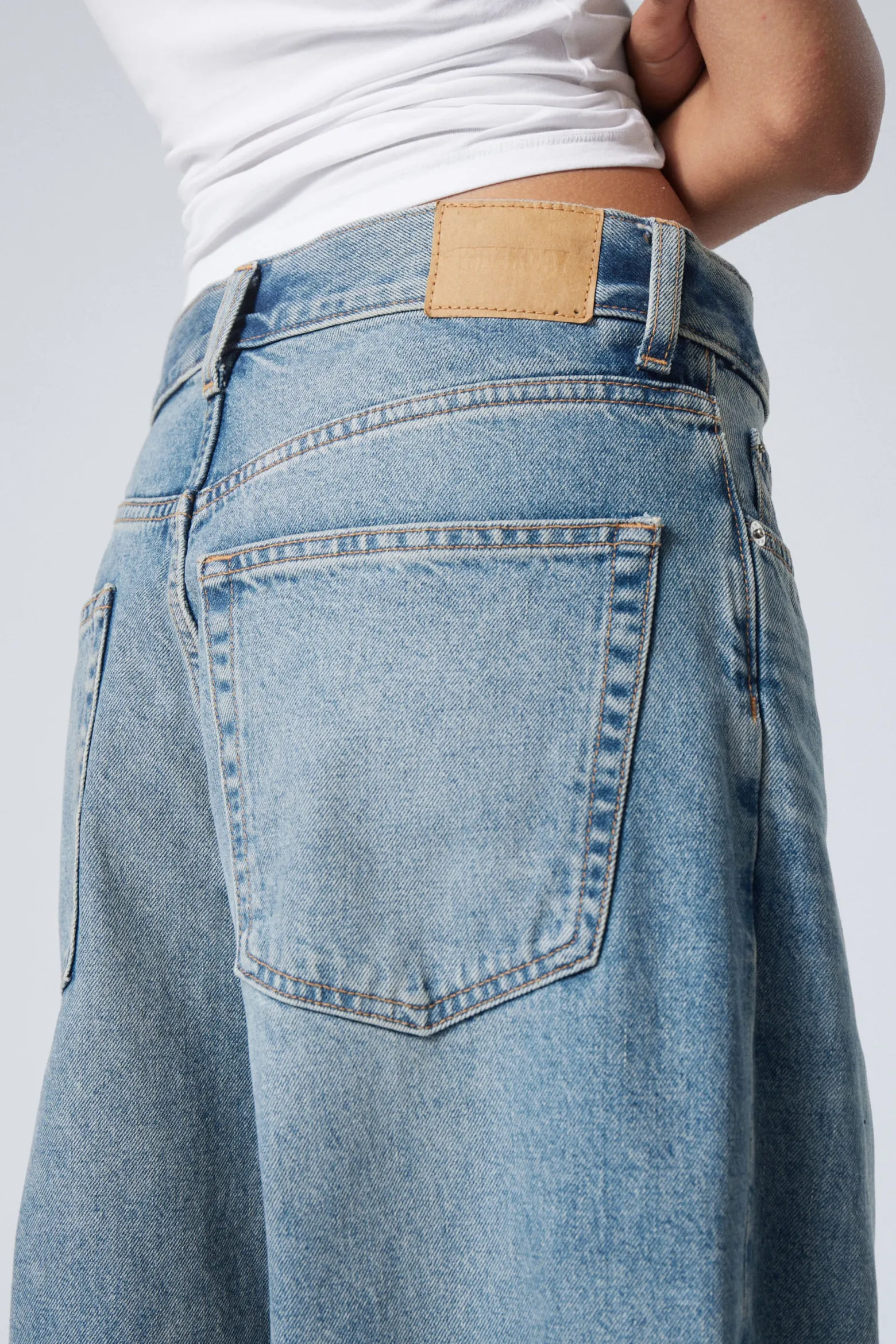 ASTRO LOOSE BAGGY LEG JEANS|Weekday Best