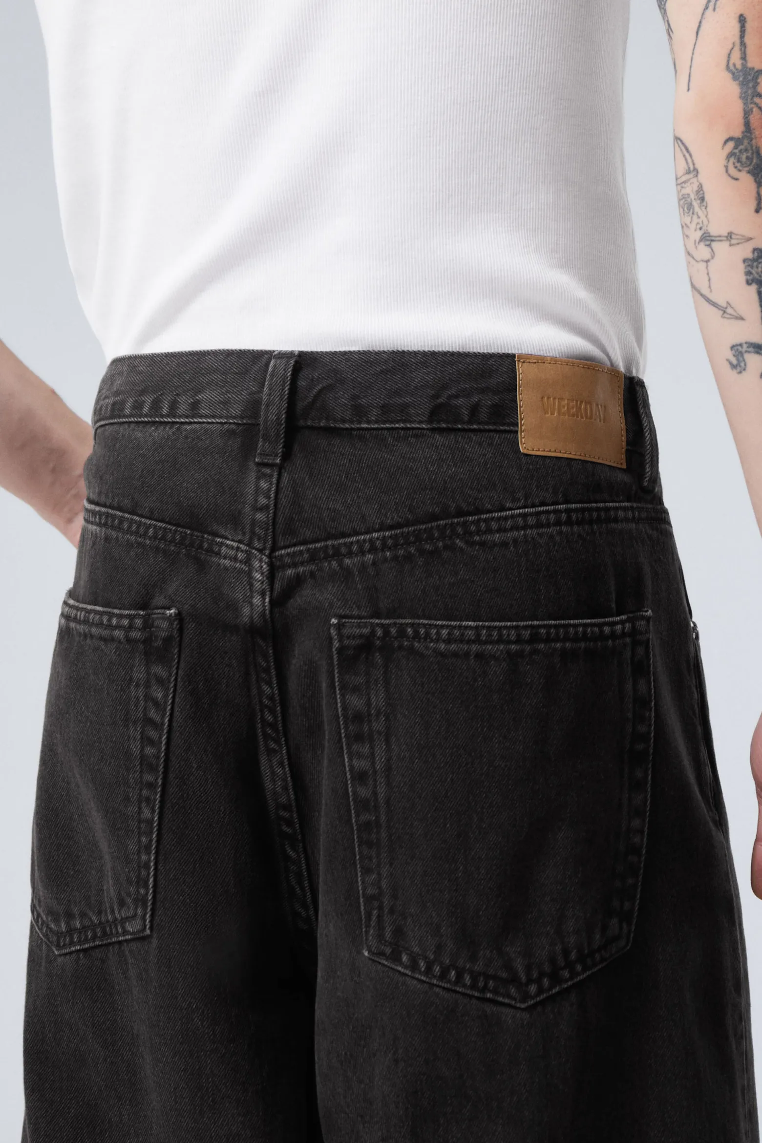 ASTRO LOOSE BAGGY LEG JEANS|Weekday Cheap
