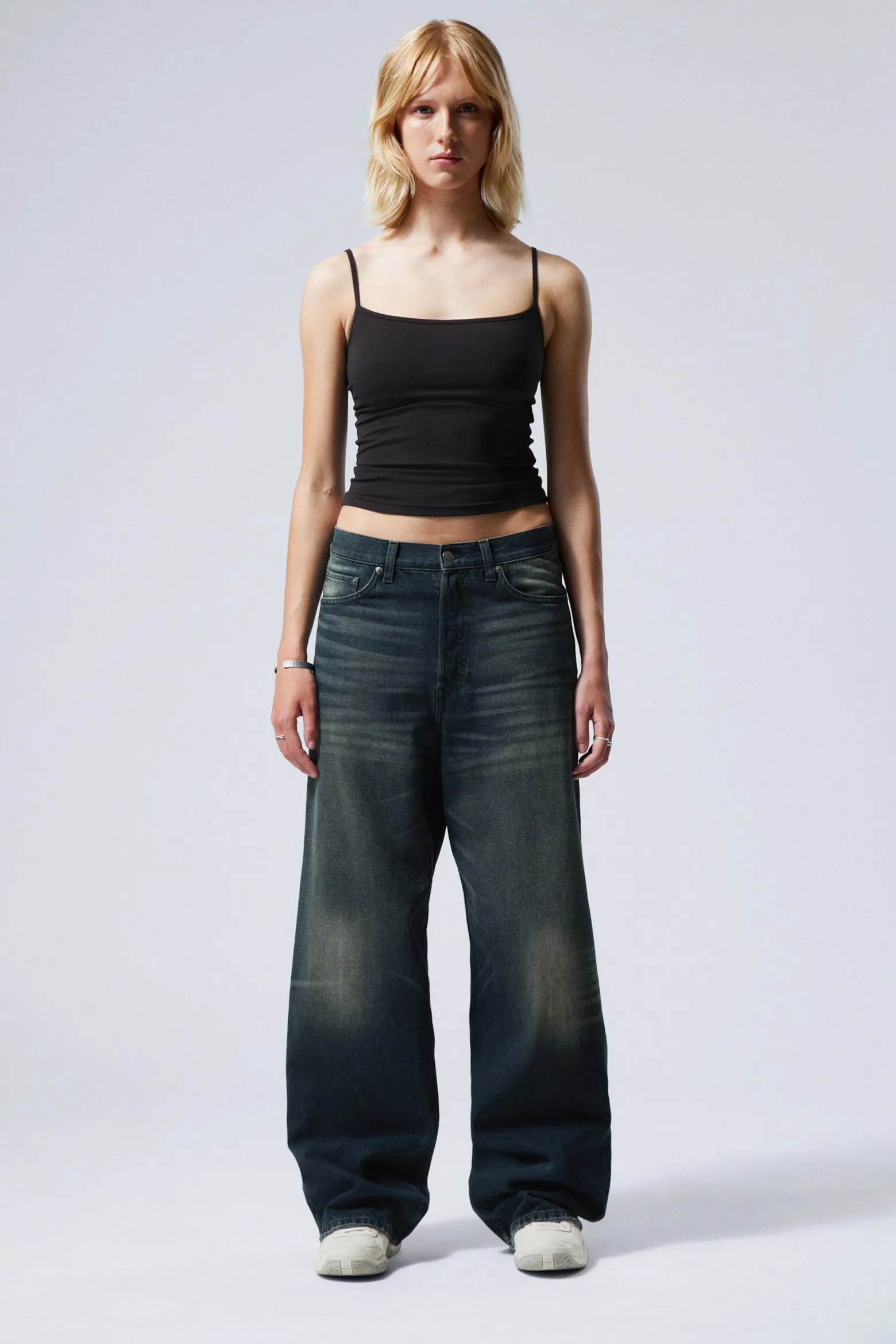 ASTRO LOOSE BAGGY LEG JEANS|Weekday Clearance