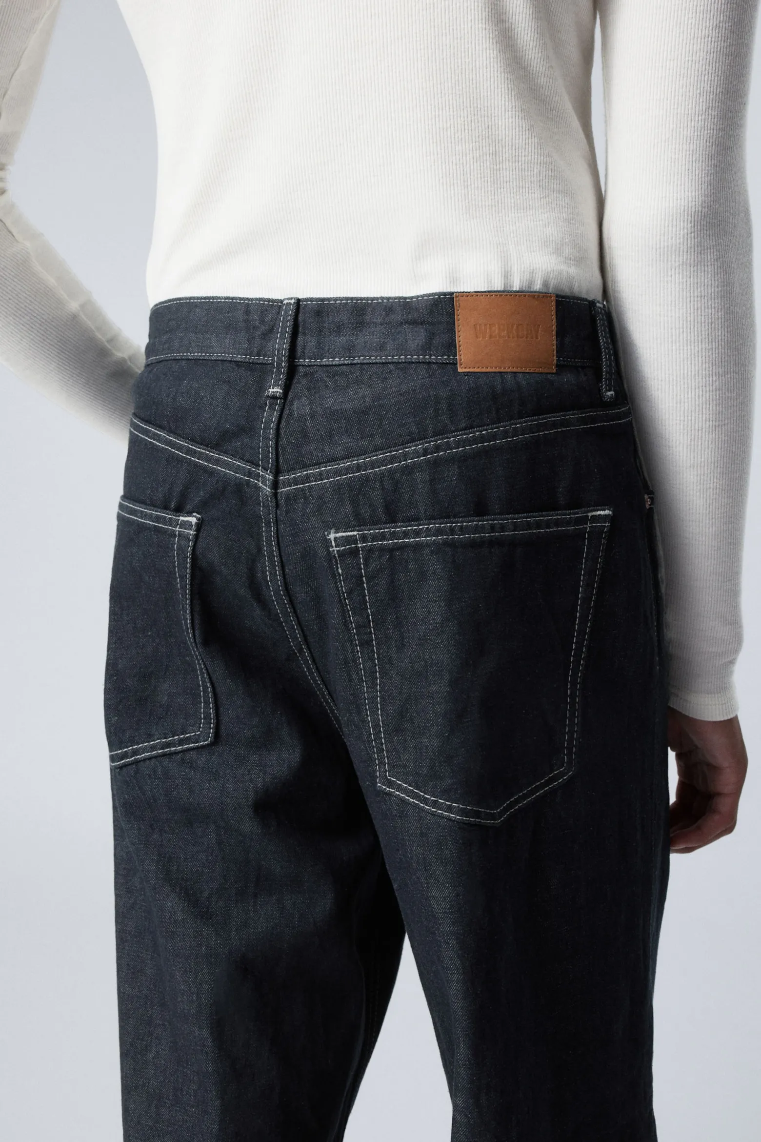 ASTRO LOOSE BAGGY LEG JEANS|Weekday Fashion
