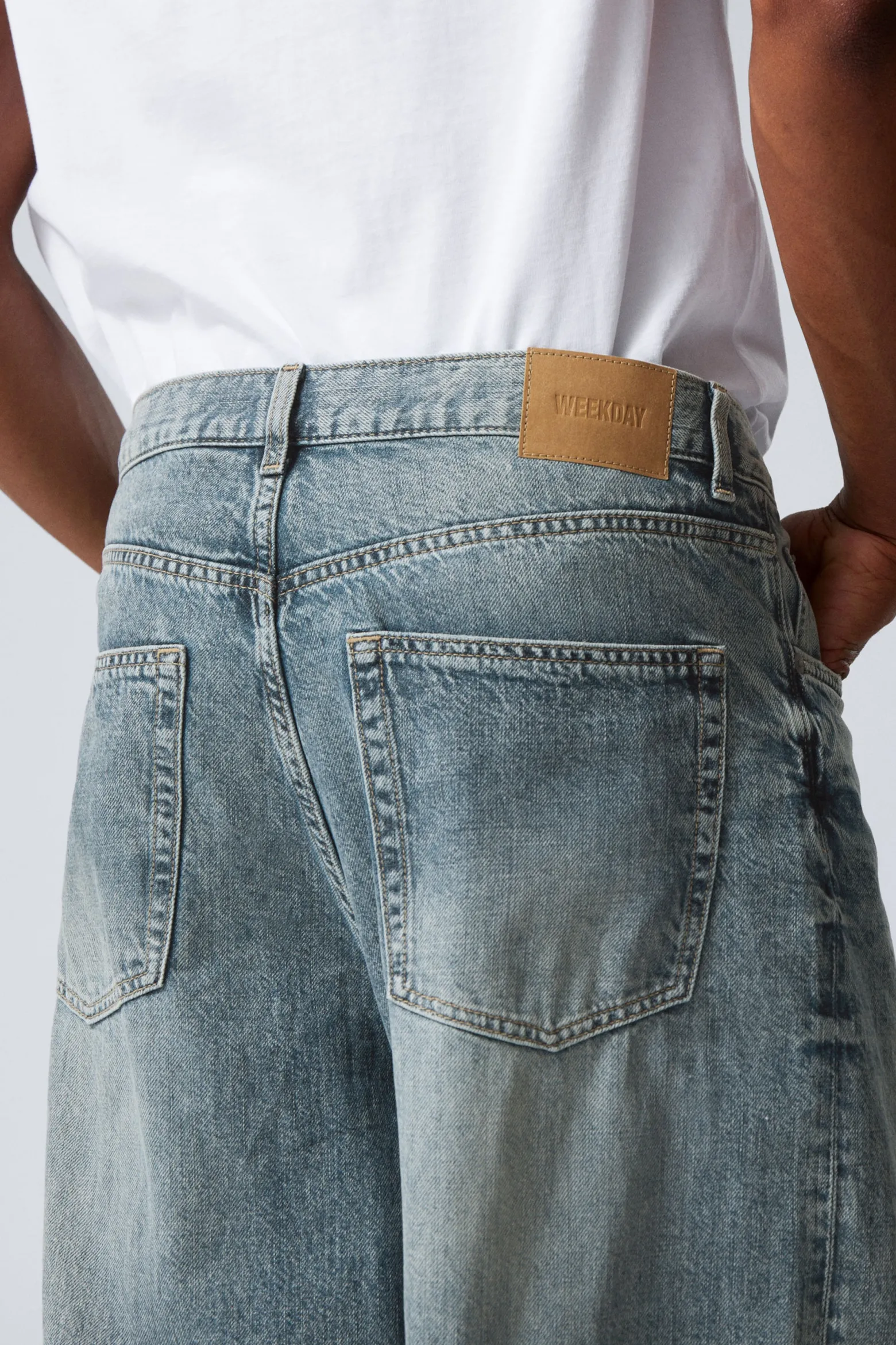ASTRO LOOSE BAGGY LEG JEANS|Weekday Best Sale