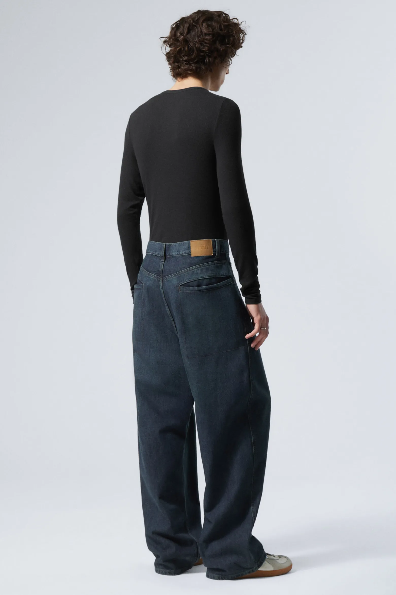 ASTRO SHAPE – BAGGY-JEANS|Weekday Hot