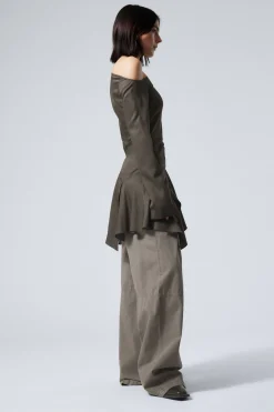 ASYMMETRISCHES MINIKLEID MIT LANGEN ÄRMELN|Weekday Sale