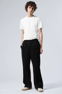 AUSGESTELLTE, LOCKER SITZENDE SWEATPANTS|Weekday Cheap