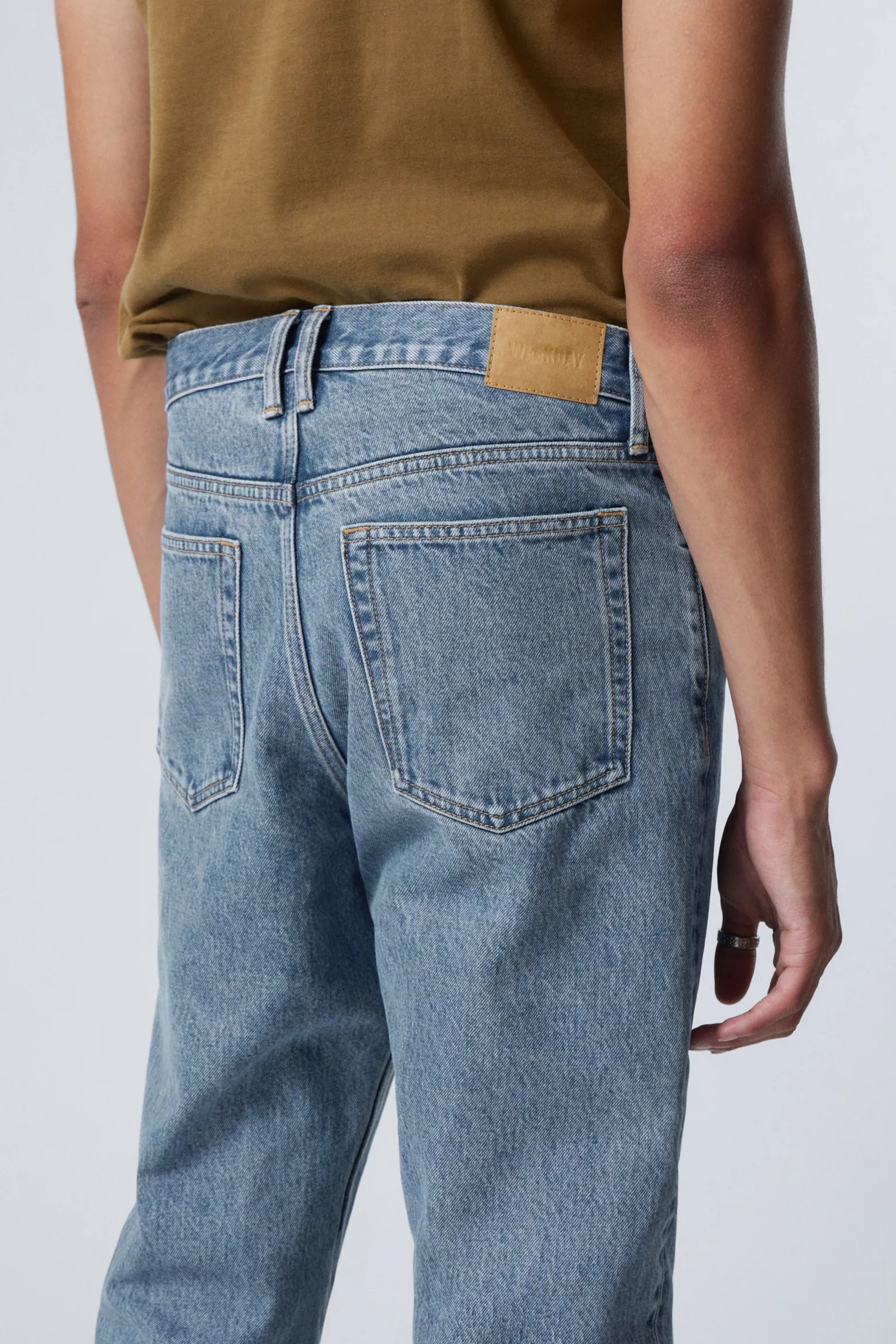 BARREL RELAXED TAPERED LEG JEANS|Weekday Outlet