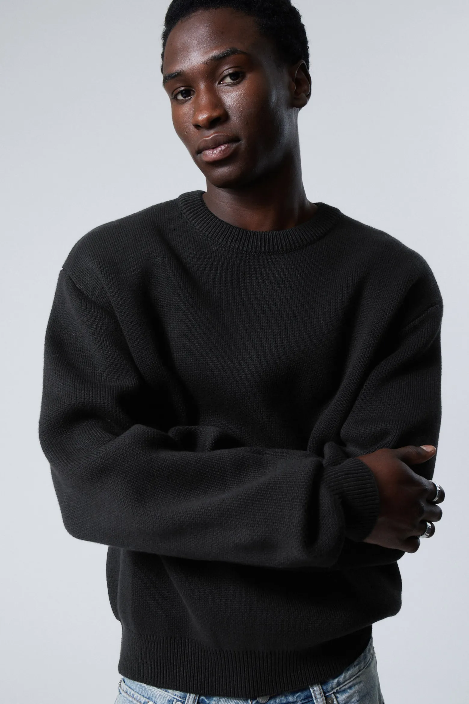 BAUMWOLL-STRICKPULLOVER MIT NORMALER PASSFORM|Weekday Online