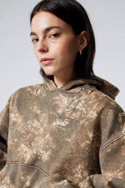 BEDRUCKTER HOODIE IN LOCKERER PASSFORM|Weekday Flash Sale