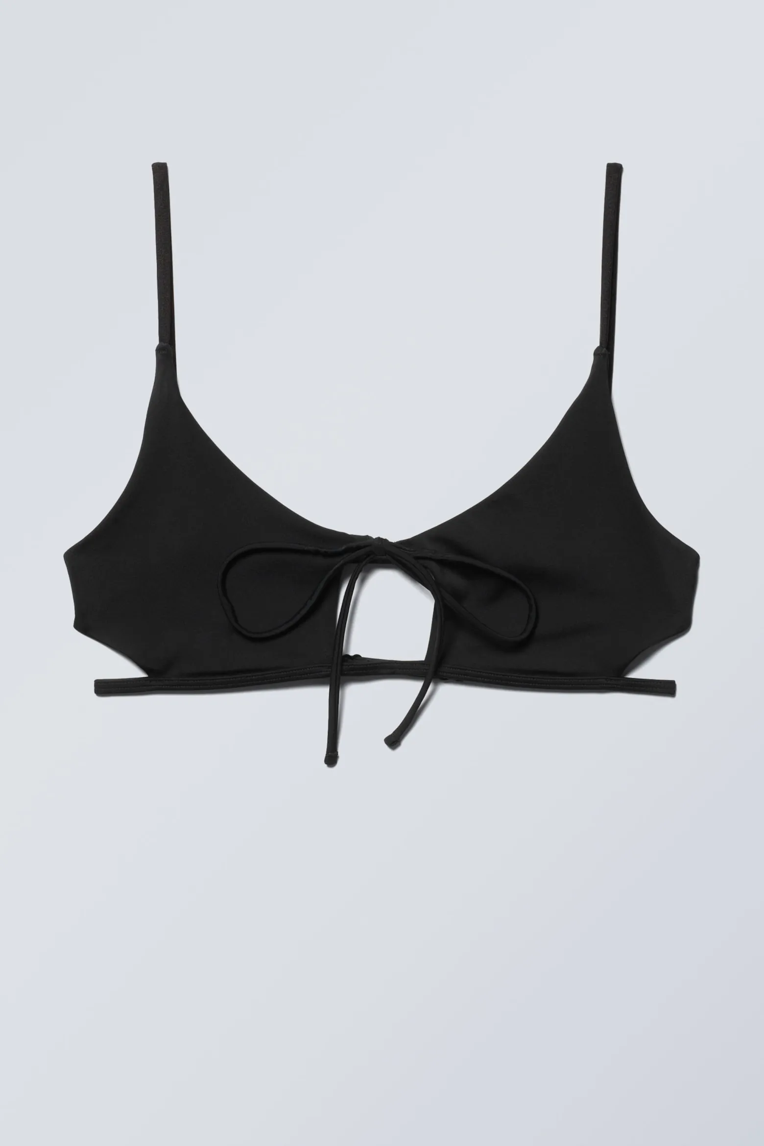 BIKINIOBERTEIL MIT RIEMCHEN UND BINDEBAND|Weekday Clearance