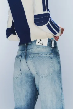 BOO BOOTLEG – BOOTCUT-JEANS MIT NIEDRIGER TAILLE|Weekday Shop