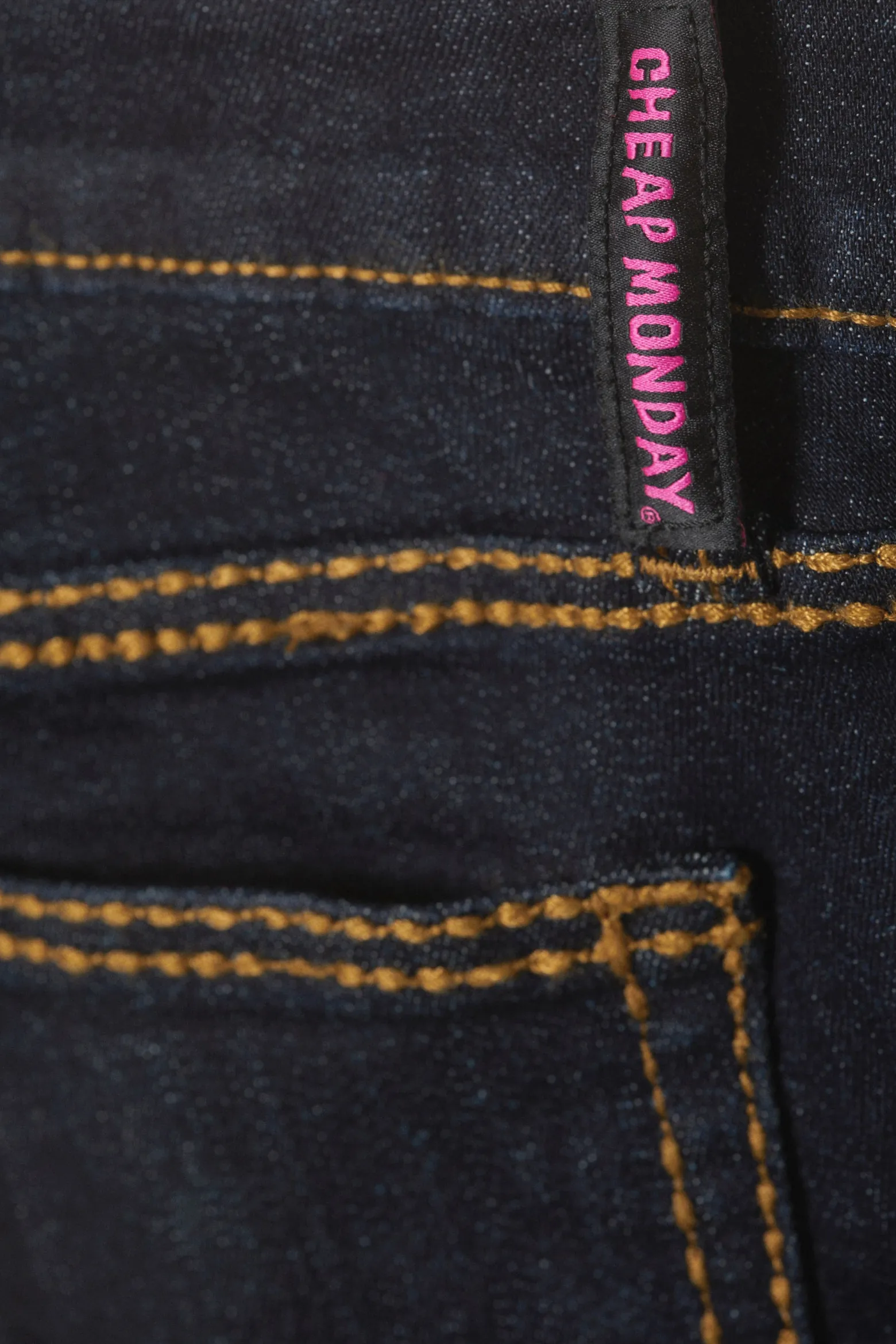 BOOTY BEI – LOW WAIST SKINNY BOOTCUT JEANS|Weekday Shop