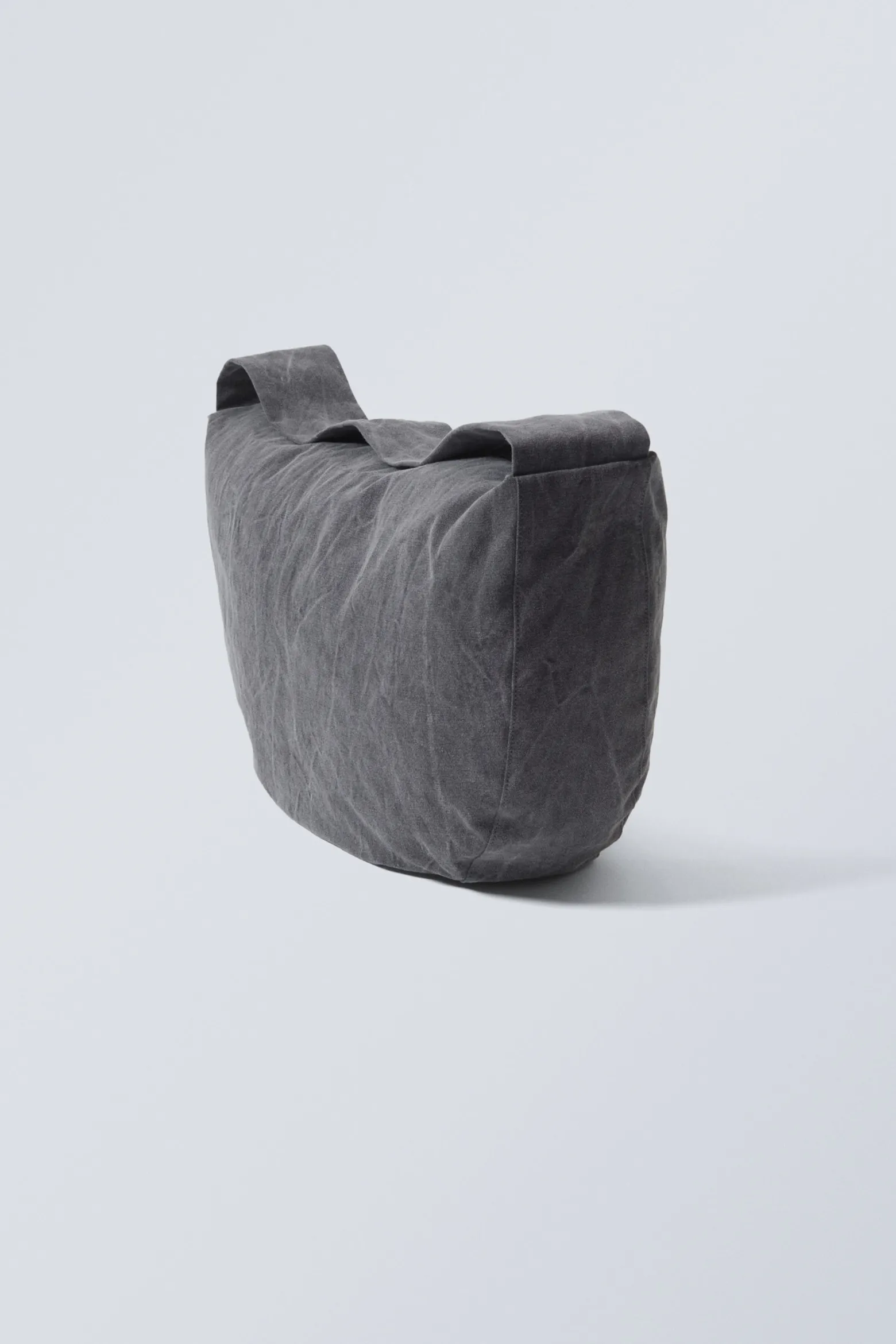CROSSBODY-BAG AUS GEWASCHENER BAUMWOLLE|Weekday New