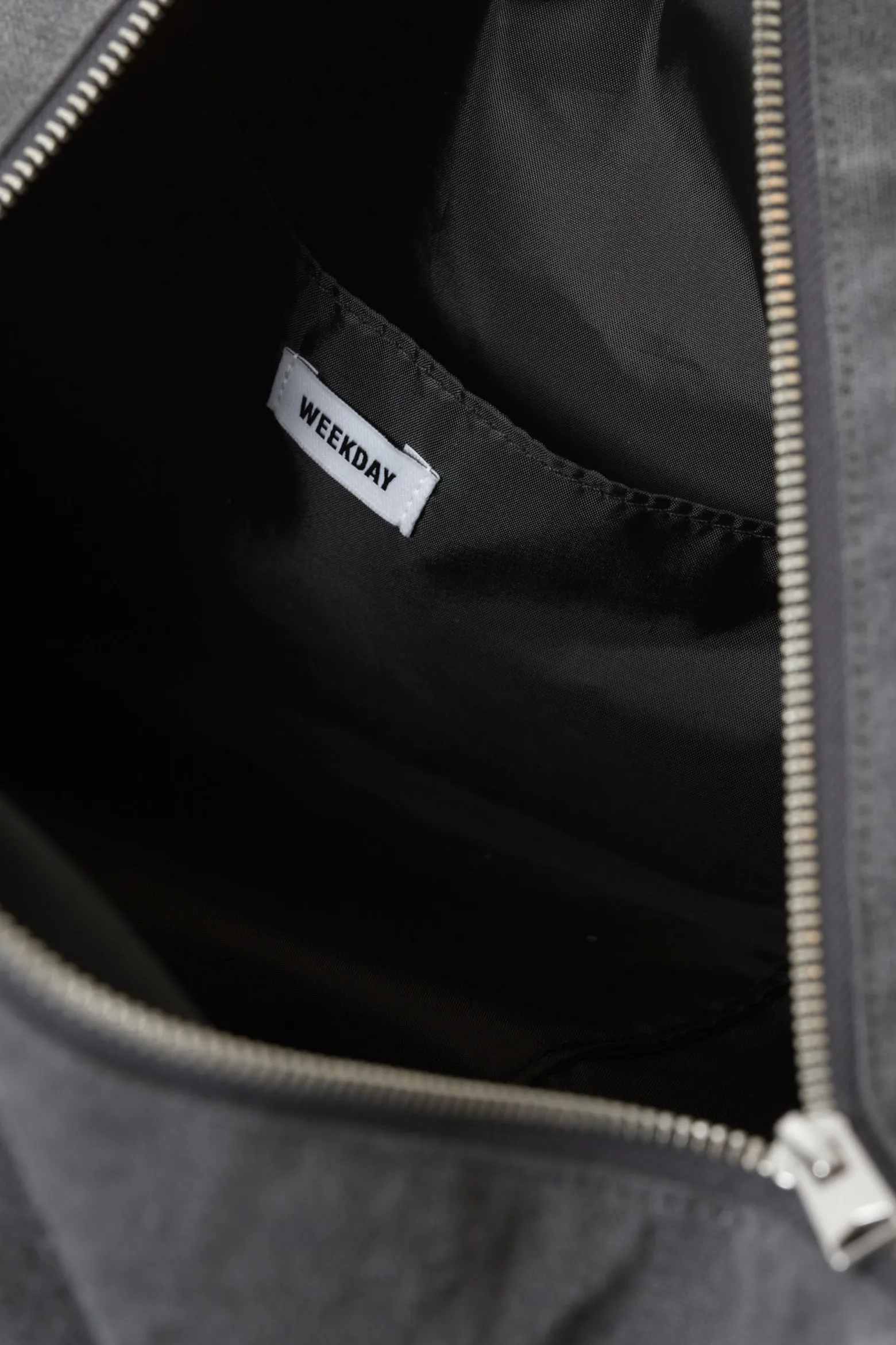 CROSSBODY-BAG AUS GEWASCHENER BAUMWOLLE|Weekday New