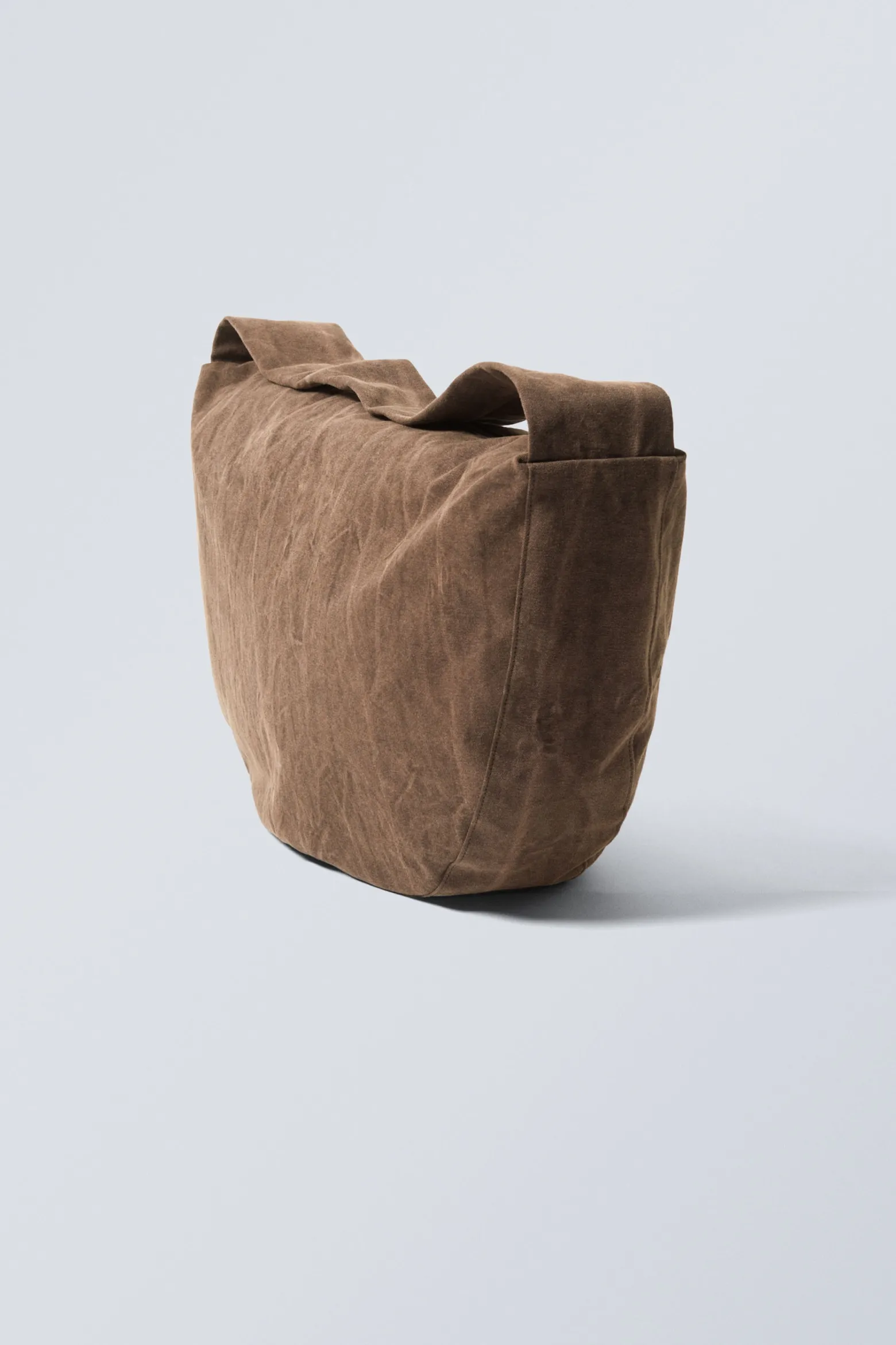 CROSSBODY-BAG AUS GEWASCHENER BAUMWOLLE|Weekday Shop