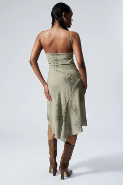 DRAPIERTES ASYMMETRISCHES TRÄGERKLEID|Weekday Flash Sale