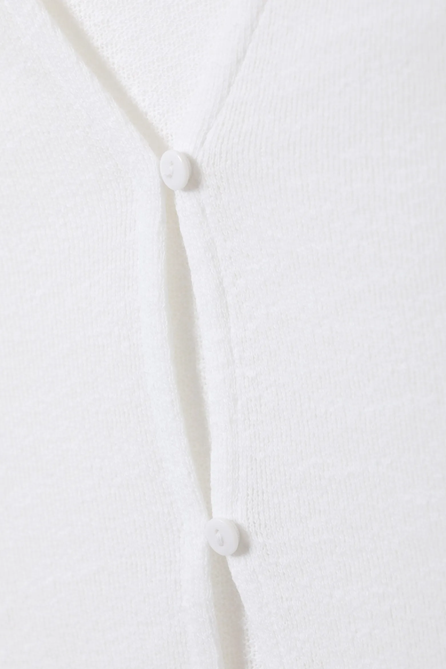 FIGURBETONTES TOP MIT KNOPFLEISTE|Weekday Discount