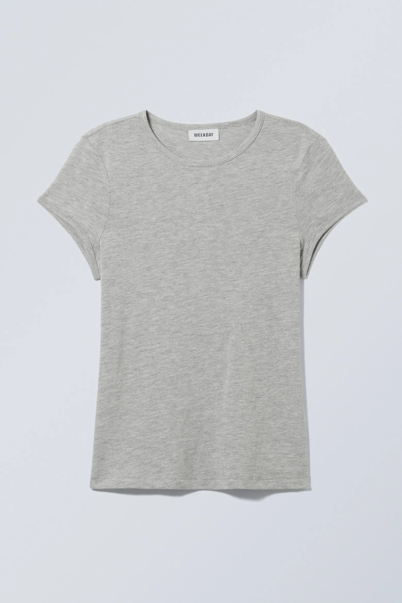 FIGURBETONTES T-SHIRT MIT KURZEN ÄRMELN|Weekday Shop