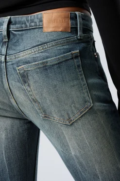 FLAME LOW WAIST SLIM FLARED LEG JEANS|Weekday Cheap