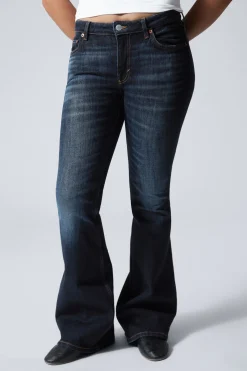 FLAME LOW WAIST SLIM FLARED LEG JEANS|Weekday Clearance