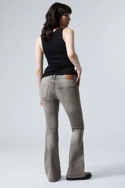 FLAME LOW WAIST SLIM FLARED LEG JEANS|Weekday Best