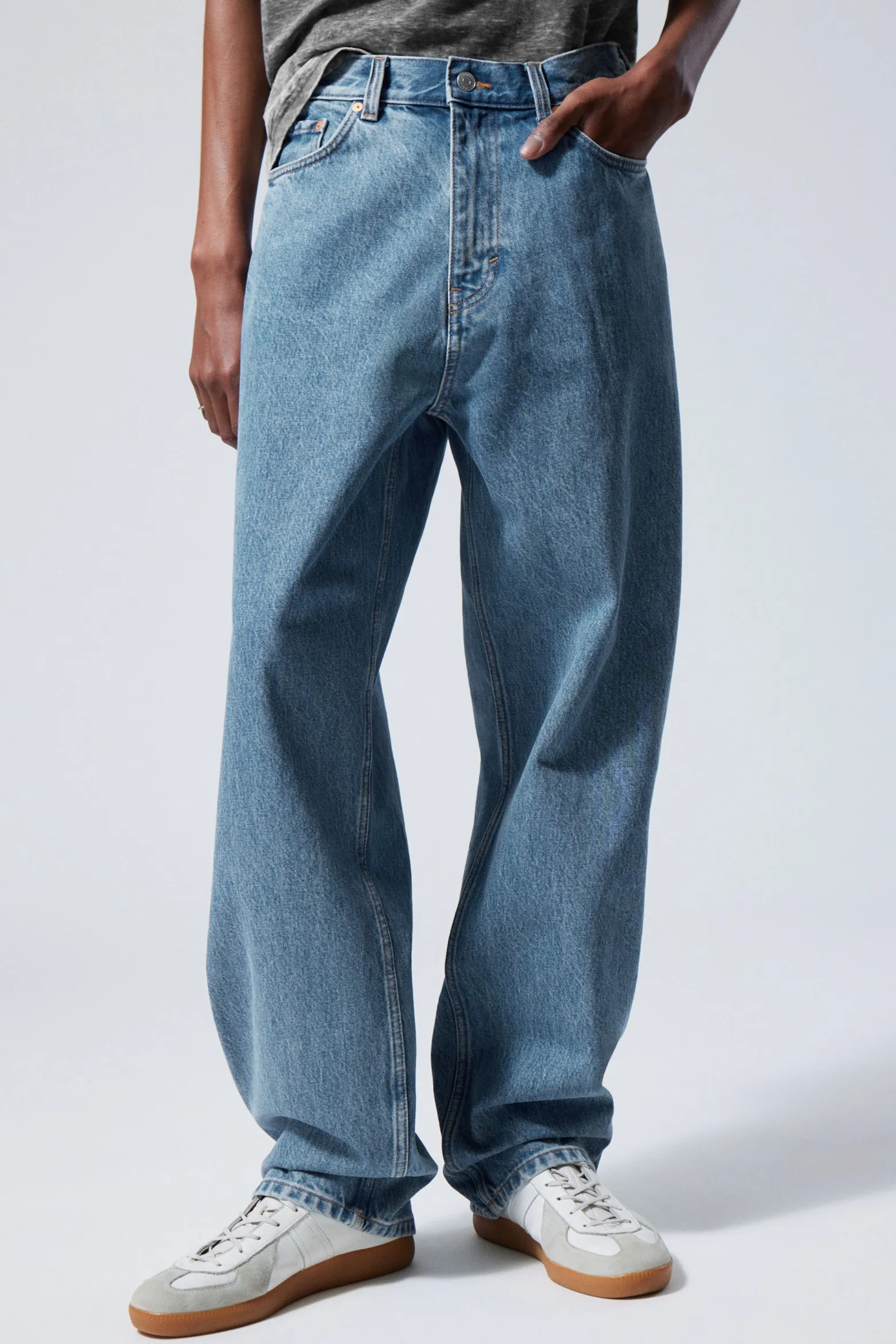 GALAXY LOOSE STRAIGHT LEG JEANS|Weekday Flash Sale