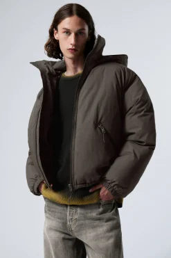 GEFÜTTERTE DAUNENJACKE MIT KAPUZE|Weekday Outlet