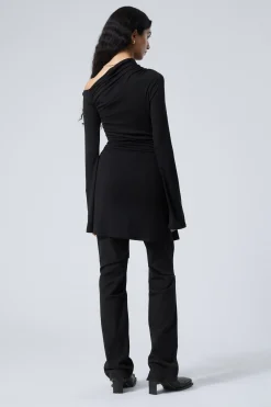 GERAFFTES MINIKLEID MIT LANGEN ÄRMELN|Weekday Flash Sale
