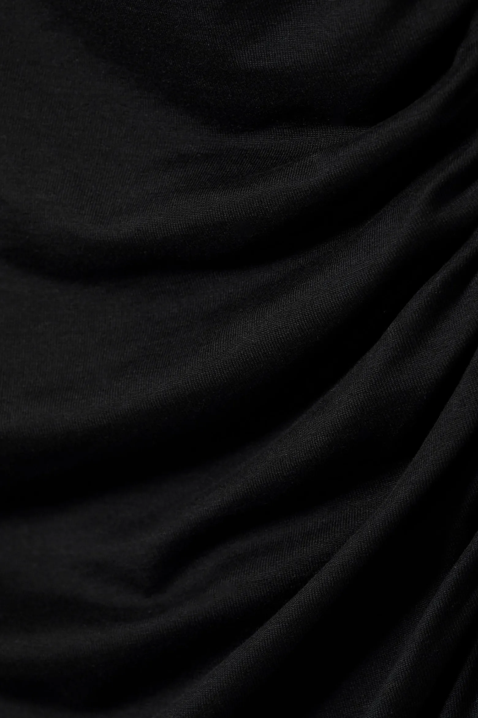 GERAFFTES MINIKLEID MIT LANGEN ÄRMELN|Weekday Flash Sale