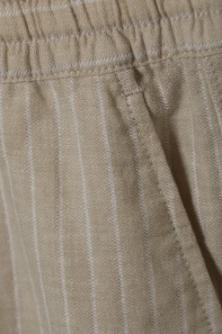 GESTREIFTE SHORTS AUS LEINENMISCHUNG|Weekday Fashion