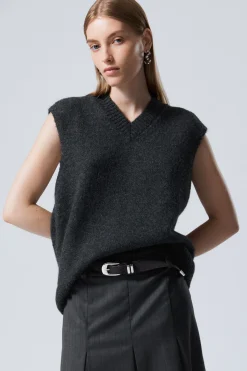 GESTRICKTE WESTE MIT V-AUSSCHNITT|Weekday Clearance