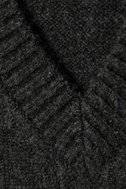 GESTRICKTE WESTE MIT V-AUSSCHNITT|Weekday Clearance