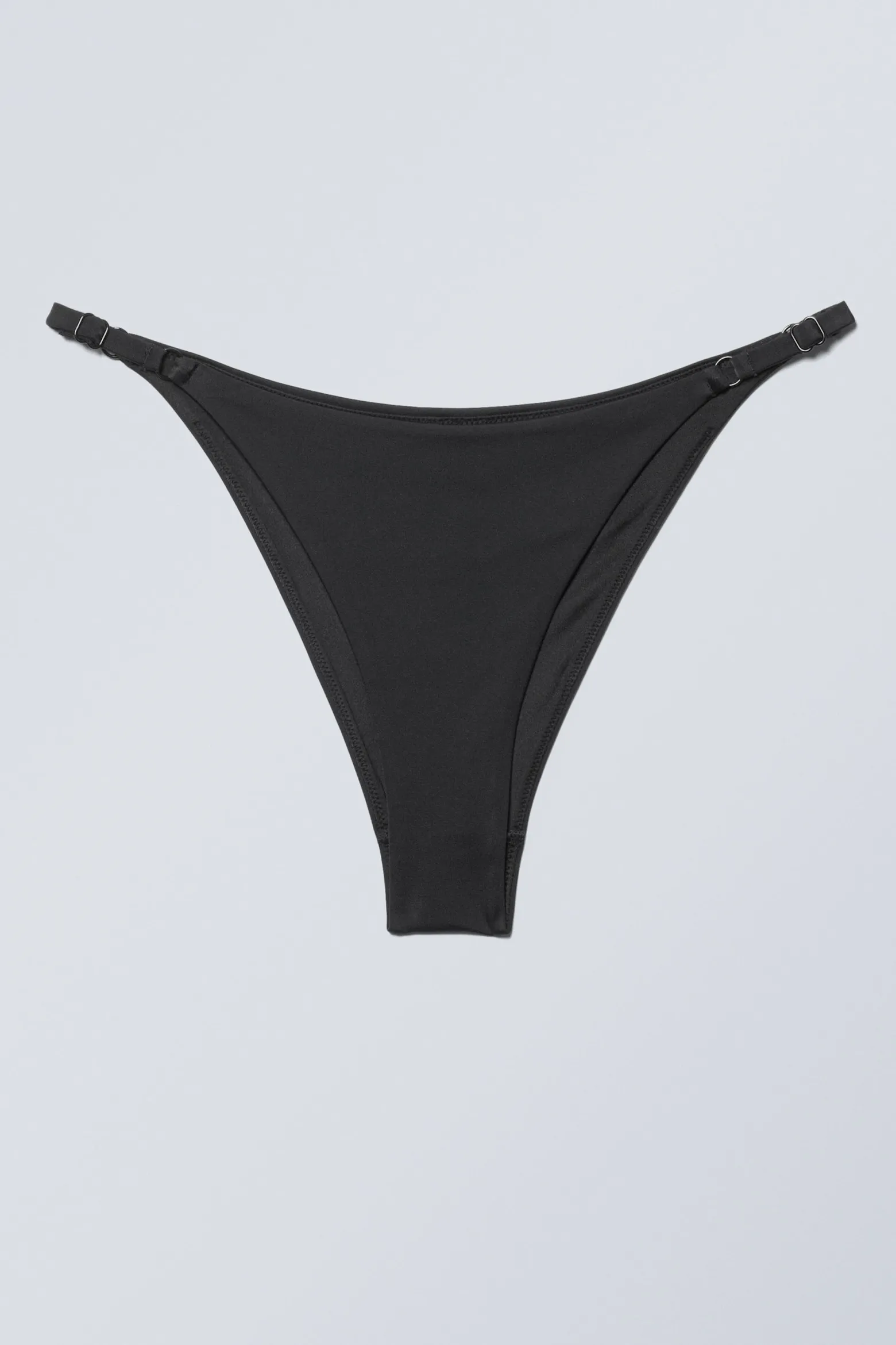 GEWAGTES BIKINIHÖSCHEN|Weekday Fashion