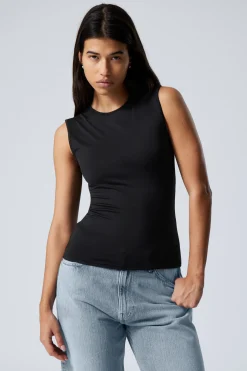 GLATTES, ENG ANLIEGENDES TANKTOP|Weekday Online