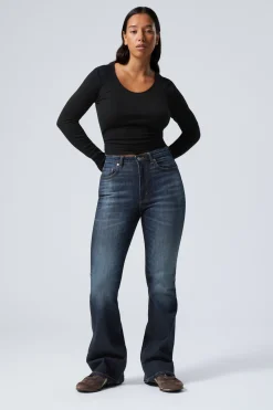GLOW CURVE HIGH WAISTED REGULAR FLARED LEG JEANS|Weekday Discount