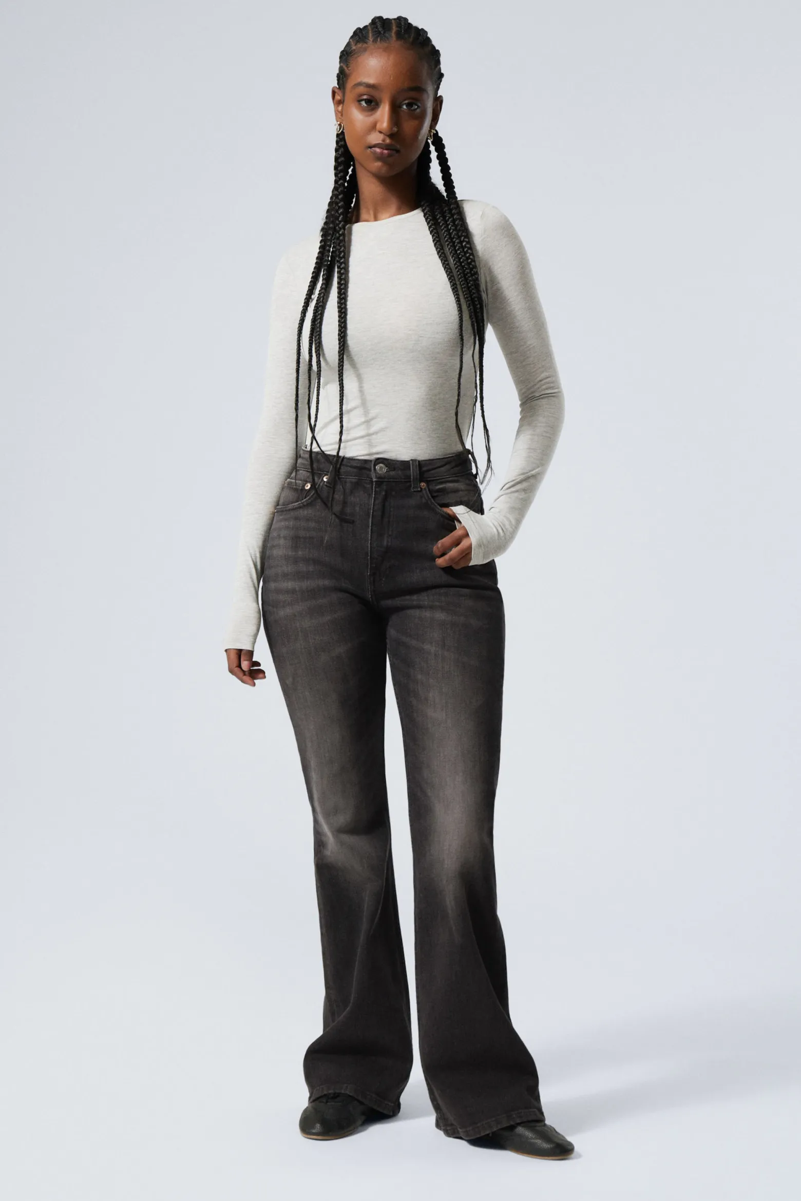 GLOW CURVE HIGH WAISTED REGULAR FLARED LEG JEANS|Weekday Online