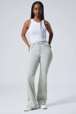 GLOW CURVE HIGH WAISTED REGULAR FLARED LEG JEANS|Weekday Cheap